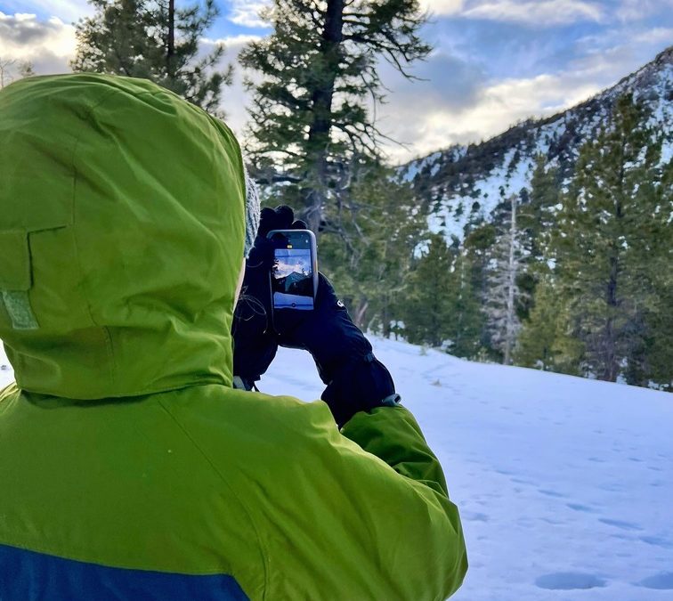 4 Clear iPhone Photo Tips To Take Wonderful Family Snow Pictures